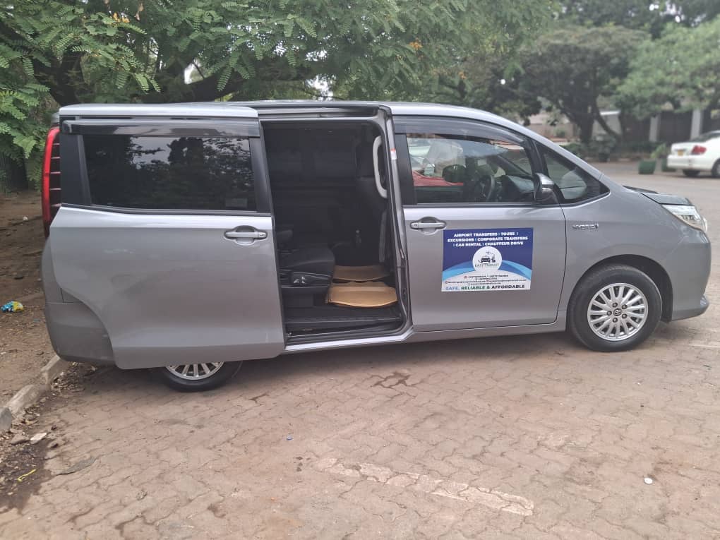 Toyota Noah Interior